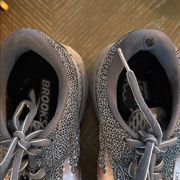 Brooks Adrenaline 21 Running Shoes - Picture 6 of 7